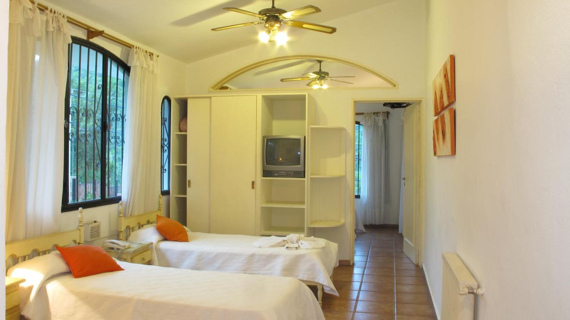 Portal De La Montana Hotel วิญาการ์ลอสปาซ ห้อง รูปภาพ